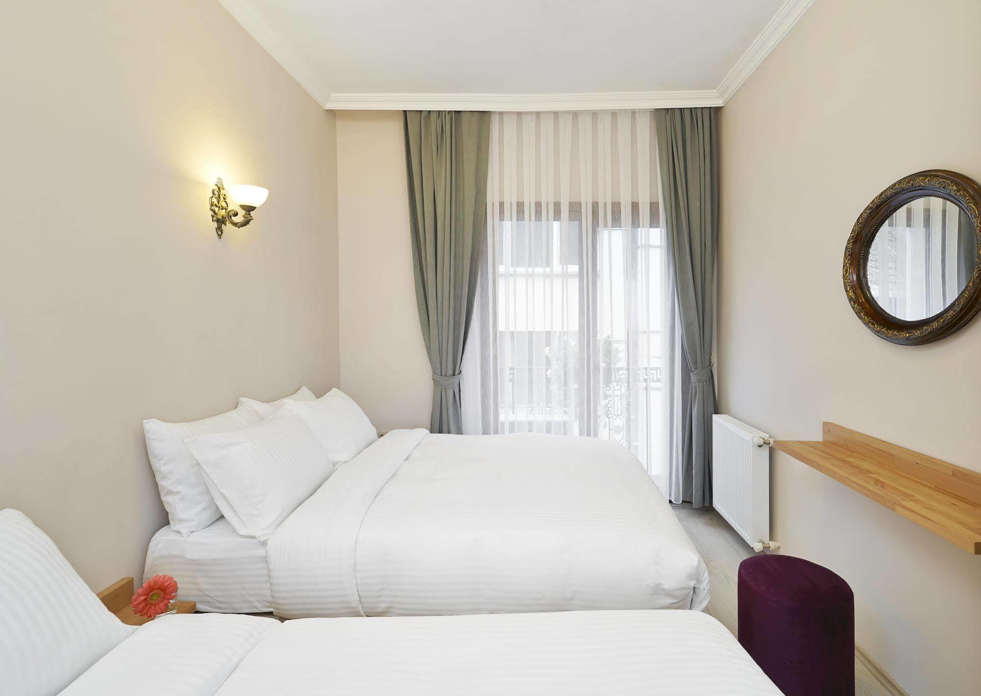 Euroistanbul Hotel Esterno foto